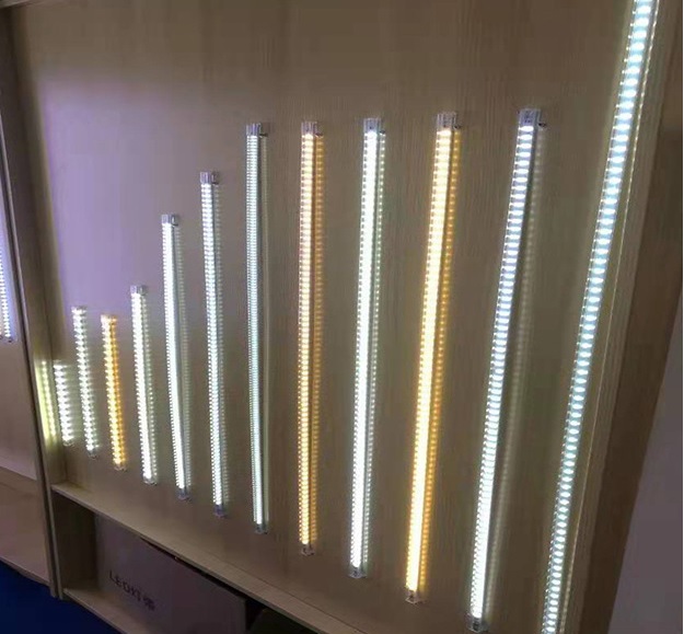 Đèn LED thanh 220v 120cm 16w chiếu hắt tủ kệ trang trí cao cấp TL-AC01